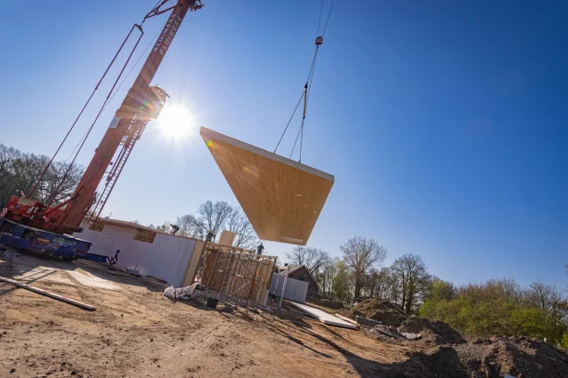 Een zonnig plaatje op de bouw van een woning in De Heurne. 

#debouwmaakthet #nieuwbouw #bouw #achterhoek #bouwendnederland #bouwplaatjes